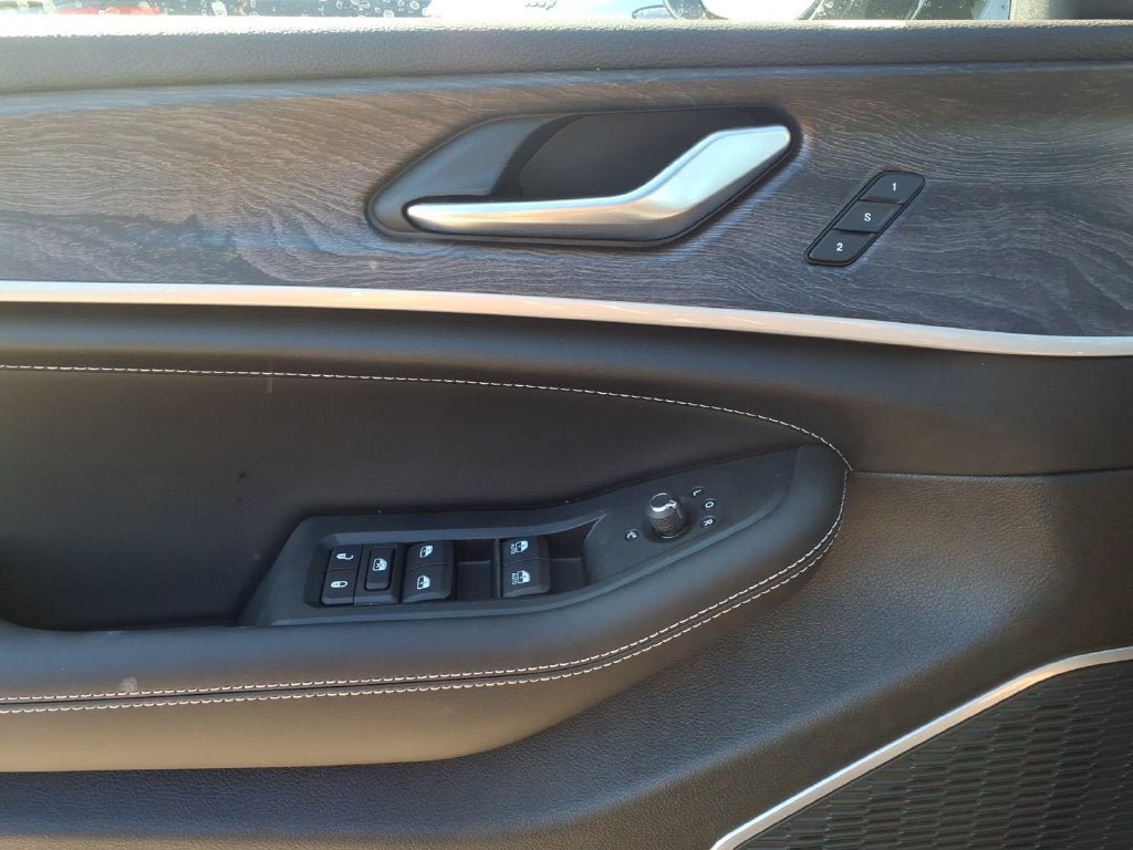 New 2027 Jeep Grand Cherokee L Limited AWD/4WD image 17