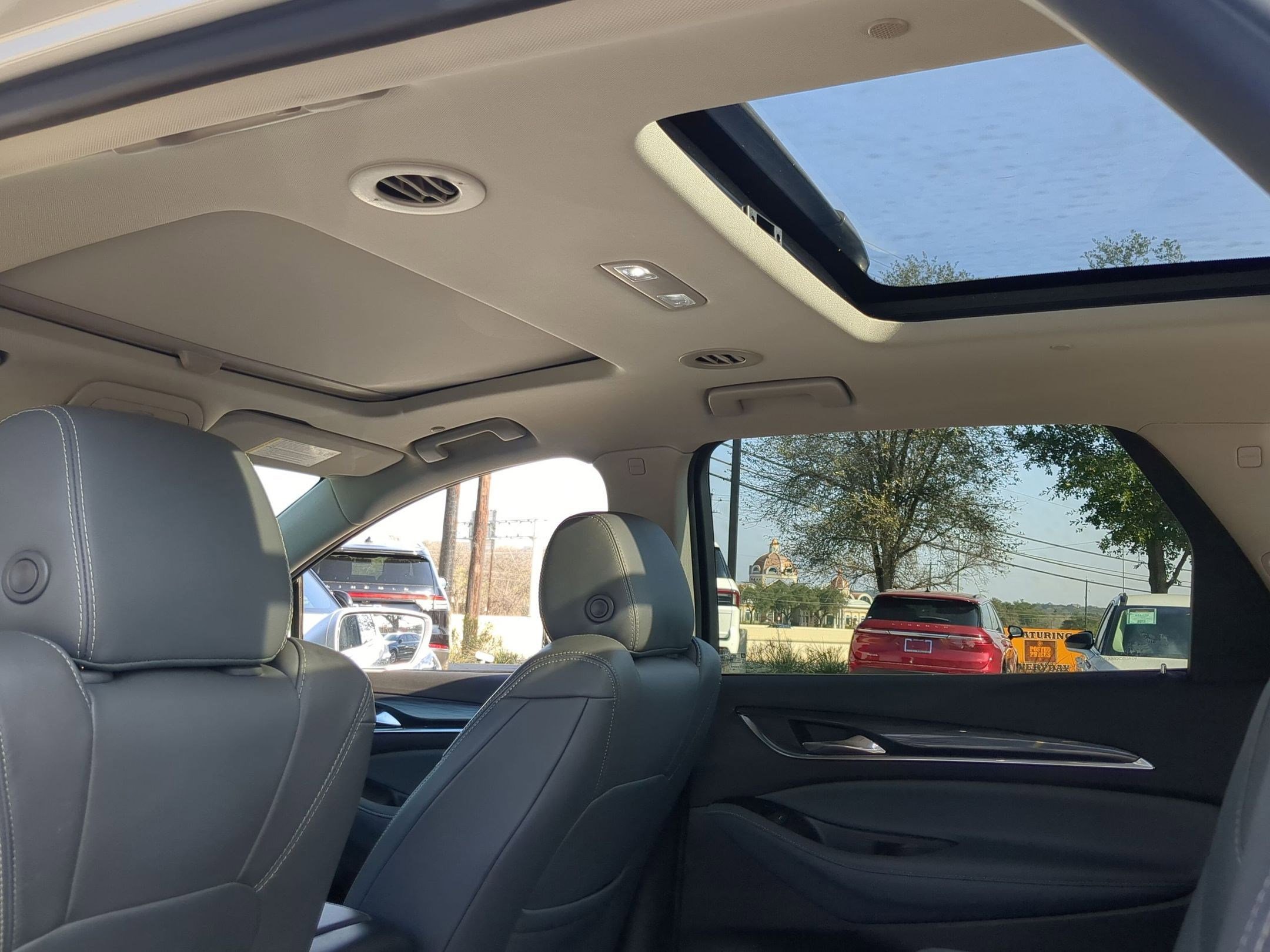 Used 2019 Buick Enclave Premium w/ Experience Buick Package image 21