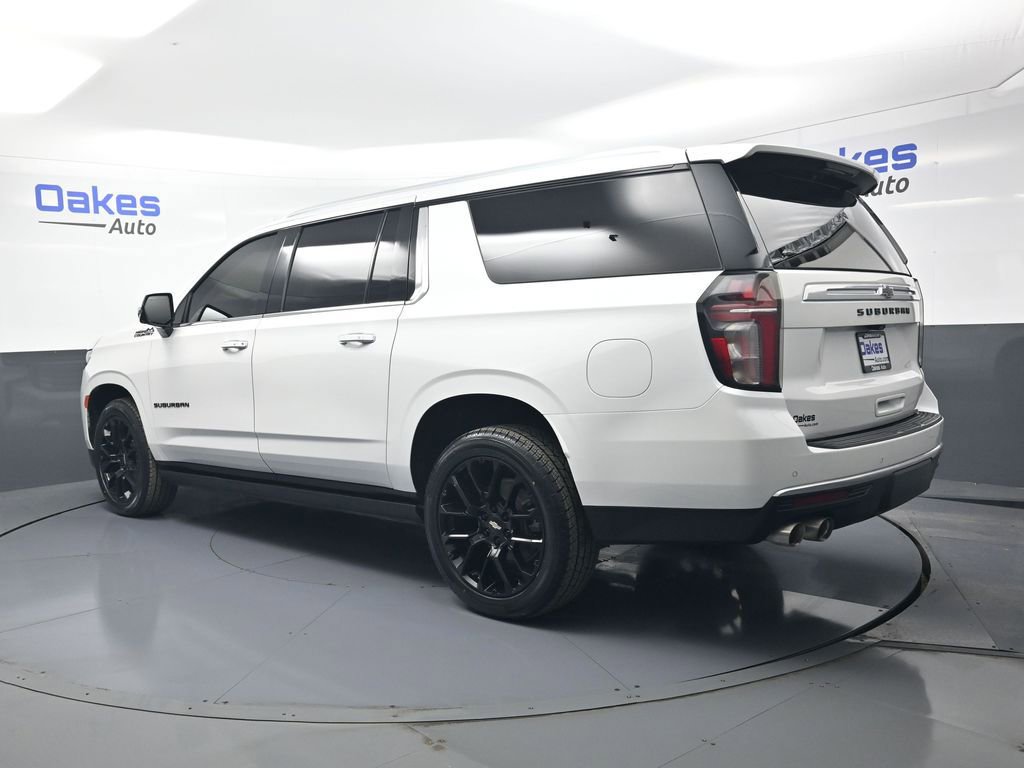 Used 2023 Chevrolet Suburban High Country w/ Premium Package 2 AWD/4WD image 6