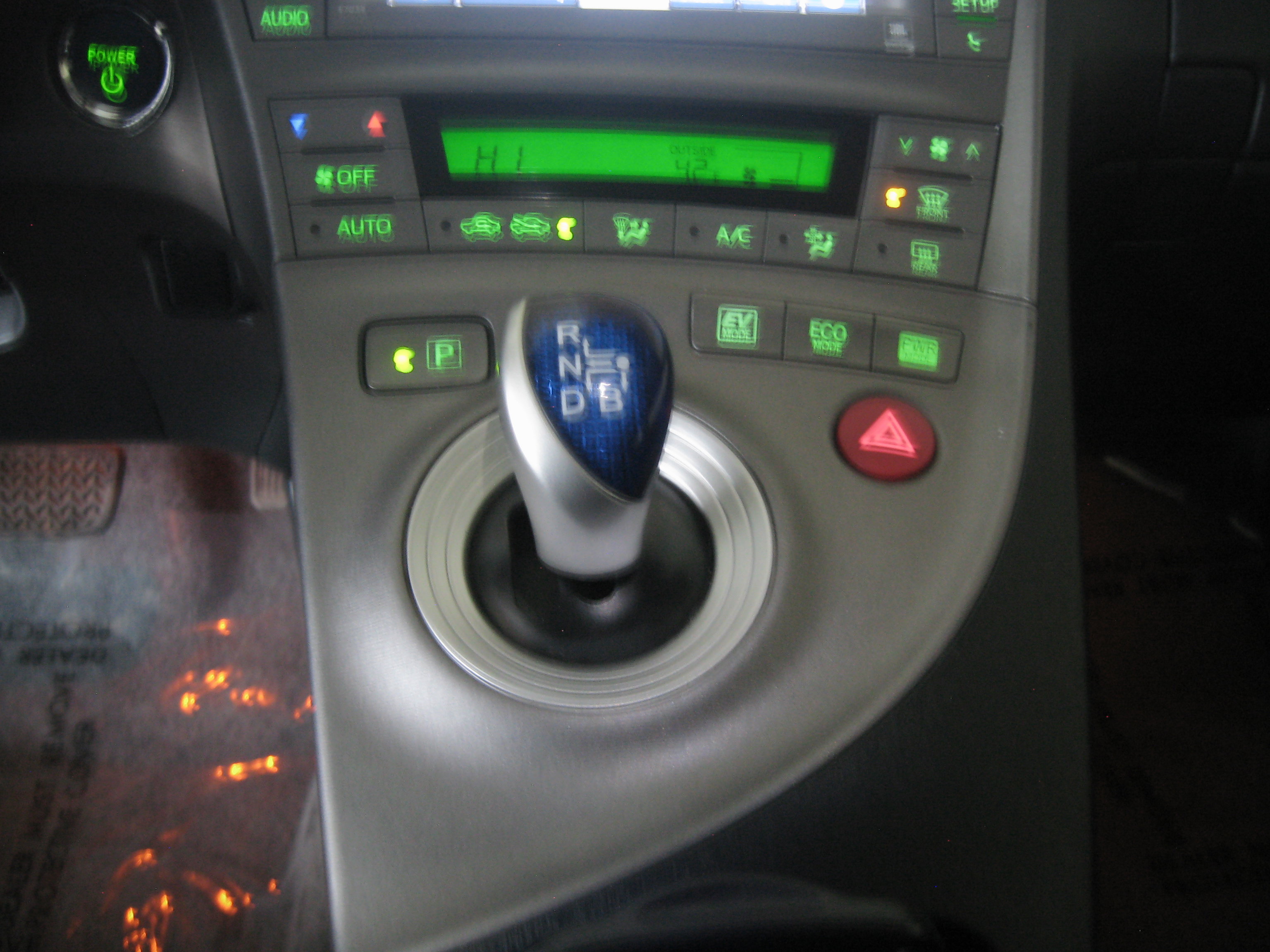 Used 2013 Toyota Prius Four w/ Deluxe Solar Roof Pkg image 18