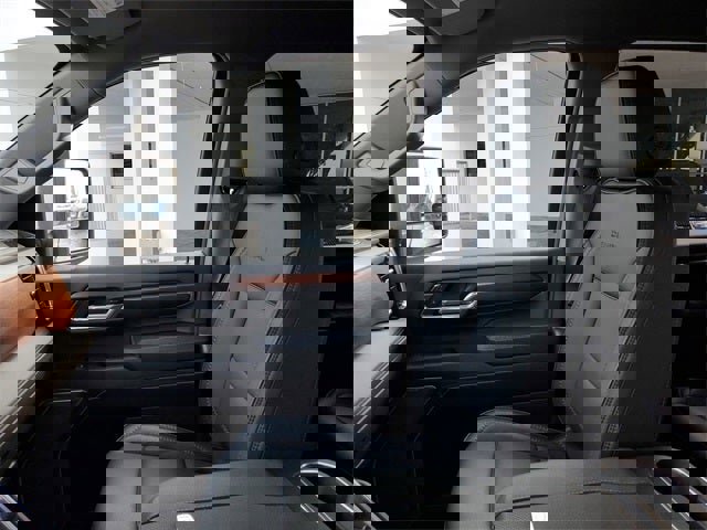 Used 2024 GMC Sierra 3500 Denali image 91