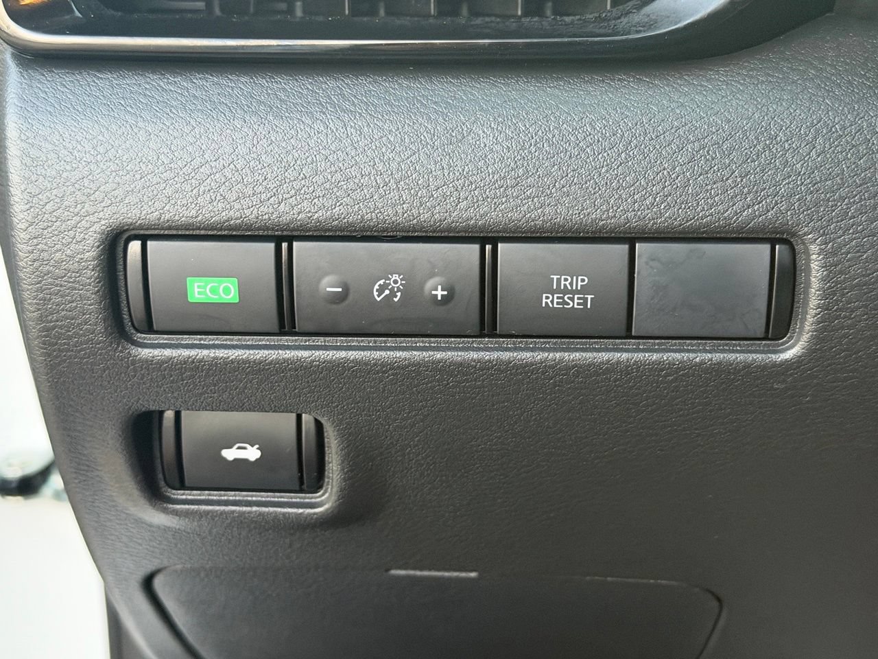 Certified 2025 Nissan Sentra SV w/ All-Weather Package FWD image 15