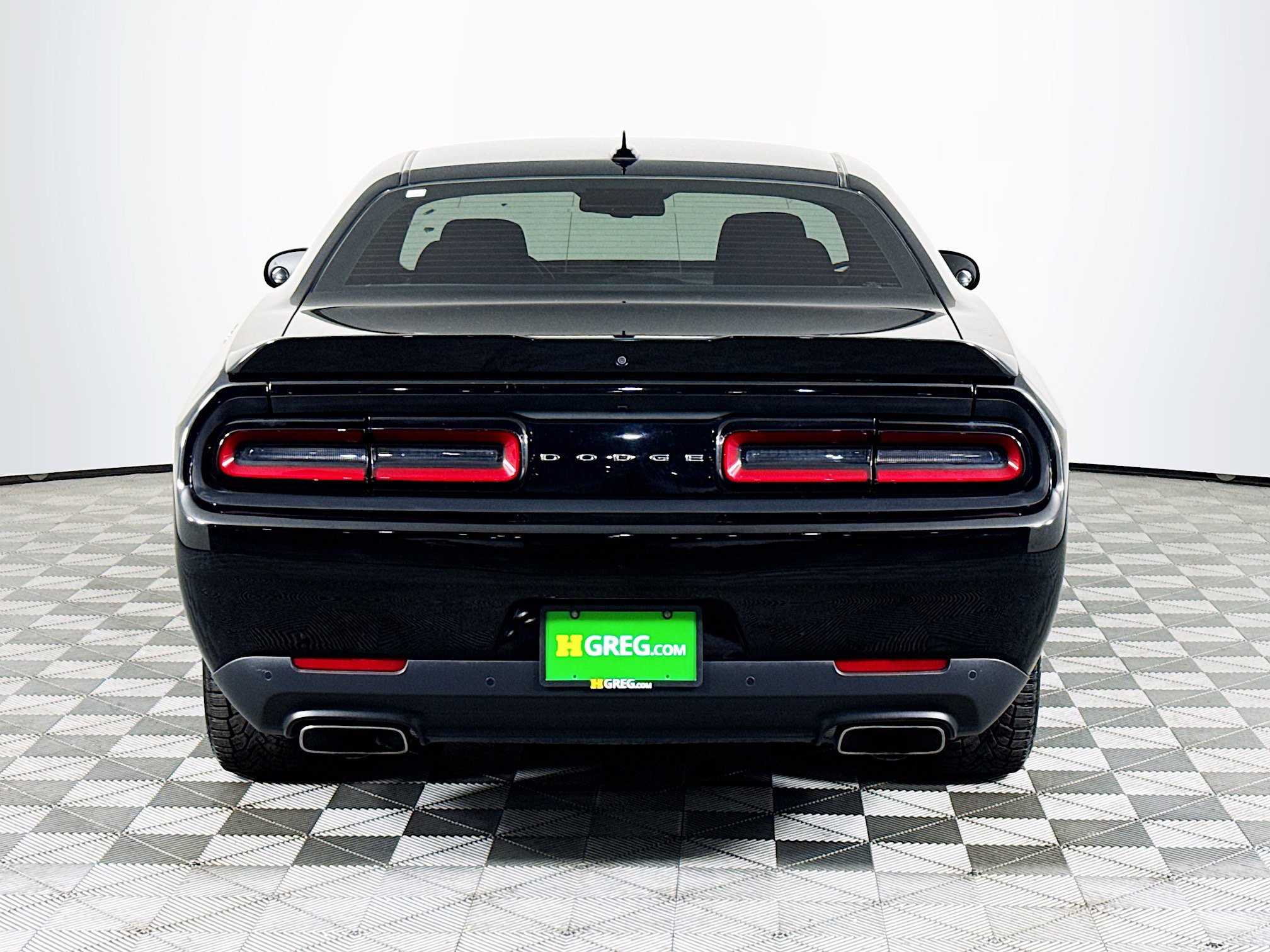 Used 2018 Dodge Challenger R/T w/ Driver Convenience Group image 8