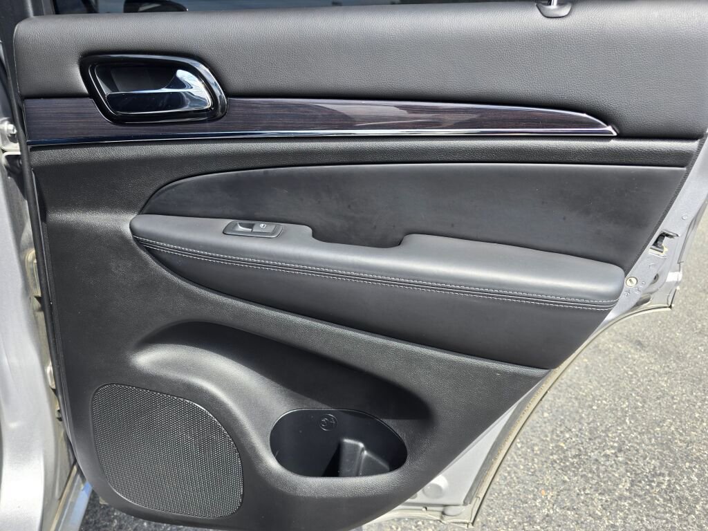 Used 2020 Jeep Grand Cherokee Overland image 23