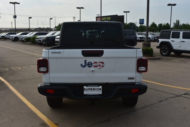 Used 2023 Jeep Gladiator Overland w/ Cold Weather Group AWD/4WD image 6