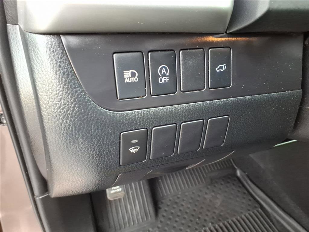 Used 2019 Toyota Highlander XLE image 27