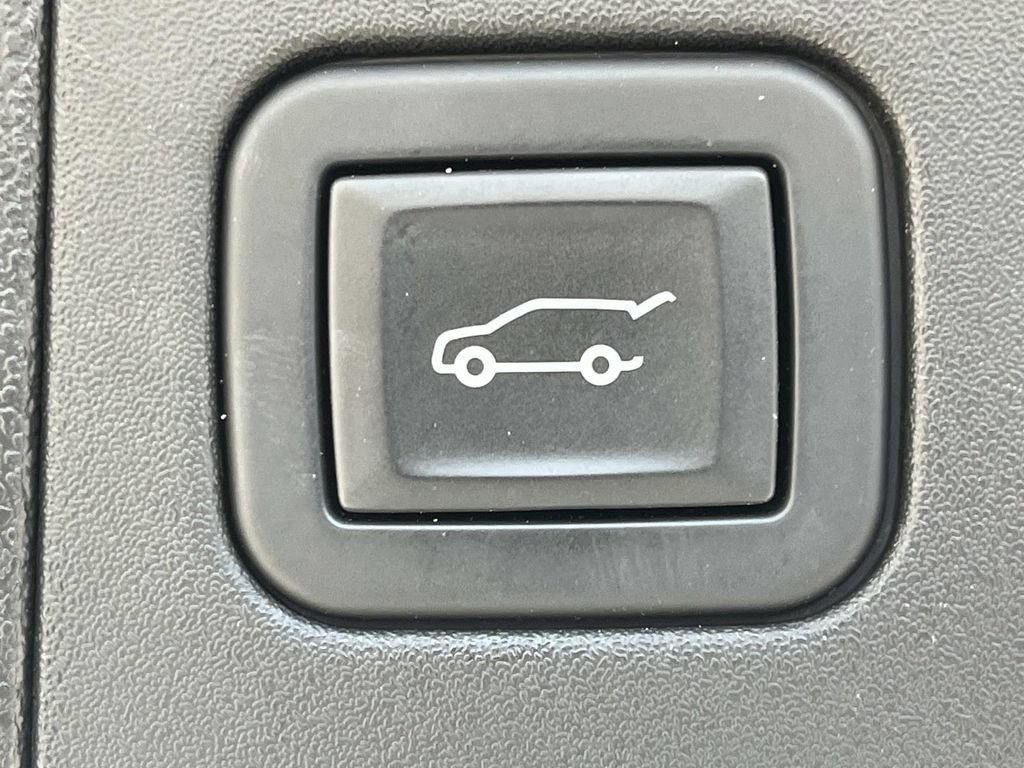 Certified 2023 Cadillac XT5 Sportv w/ Technology Package AWD/4WD image 23