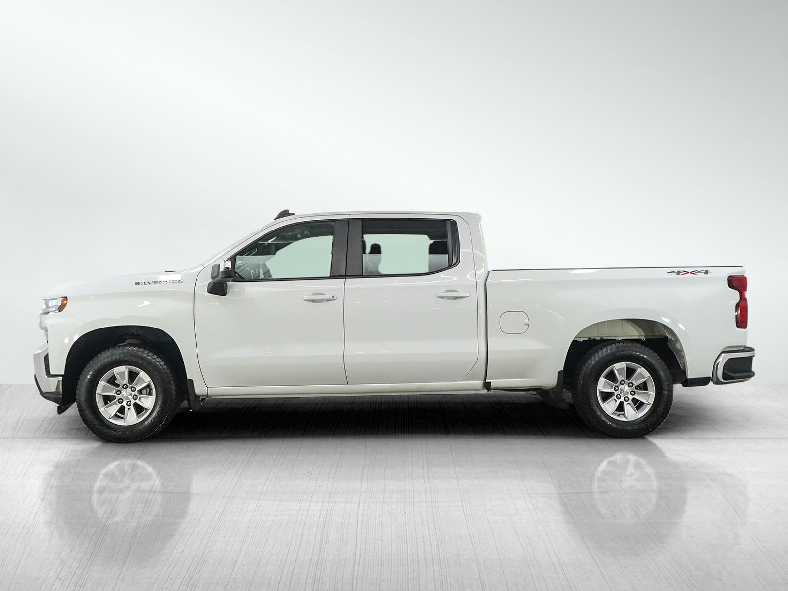 Used 2019 Chevrolet Silverado 1500 LT w/ Fleet Comfort Package AWD/4WD image 2
