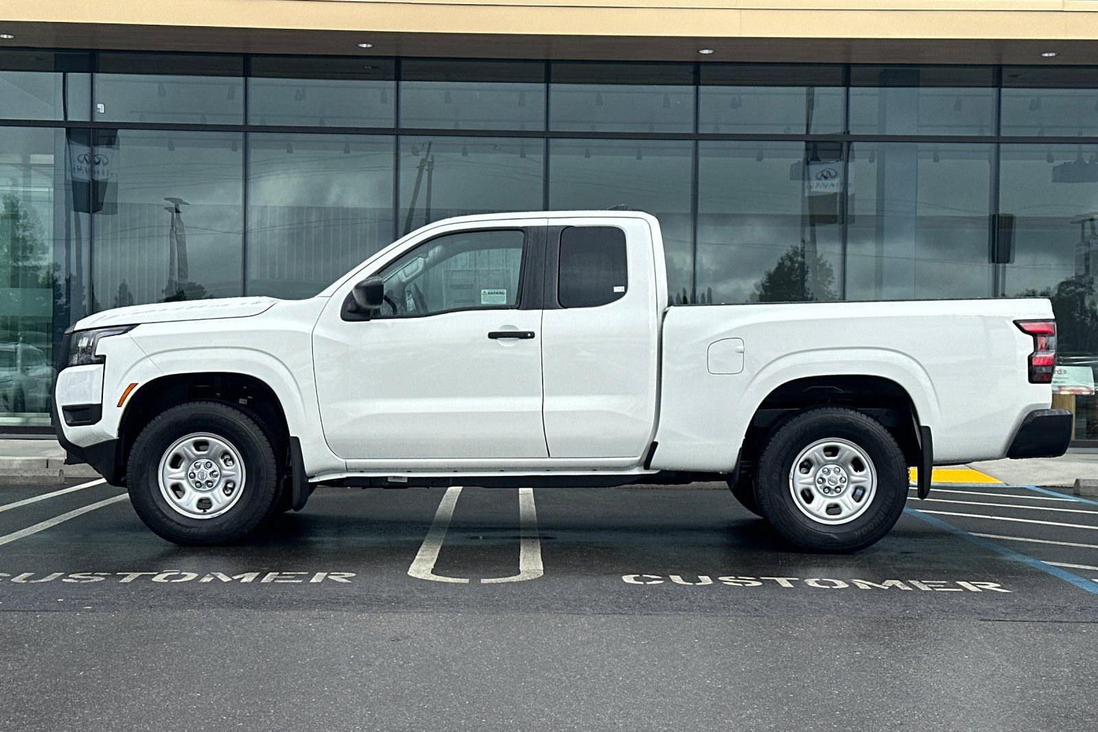 New 2026 Nissan Frontier S image 7