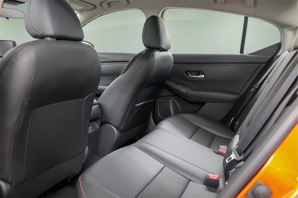 Used 2025 Nissan Sentra SR w/ SR Premium Package image 19