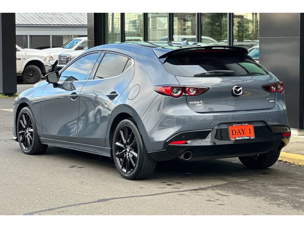 Used 2021 MAZDA MAZDA3 Hatchback w/Premium Plus Pkg image 8