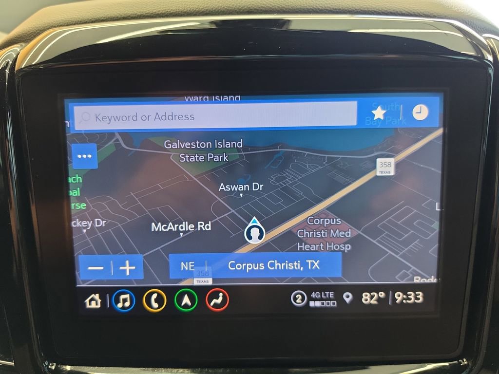 Used 2023 Chevrolet Traverse Premier FWD image 25