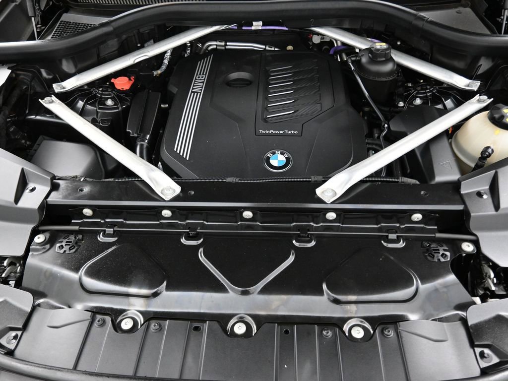 Used 2023 BMW X5 xDrive40i AWD/4WD image 8