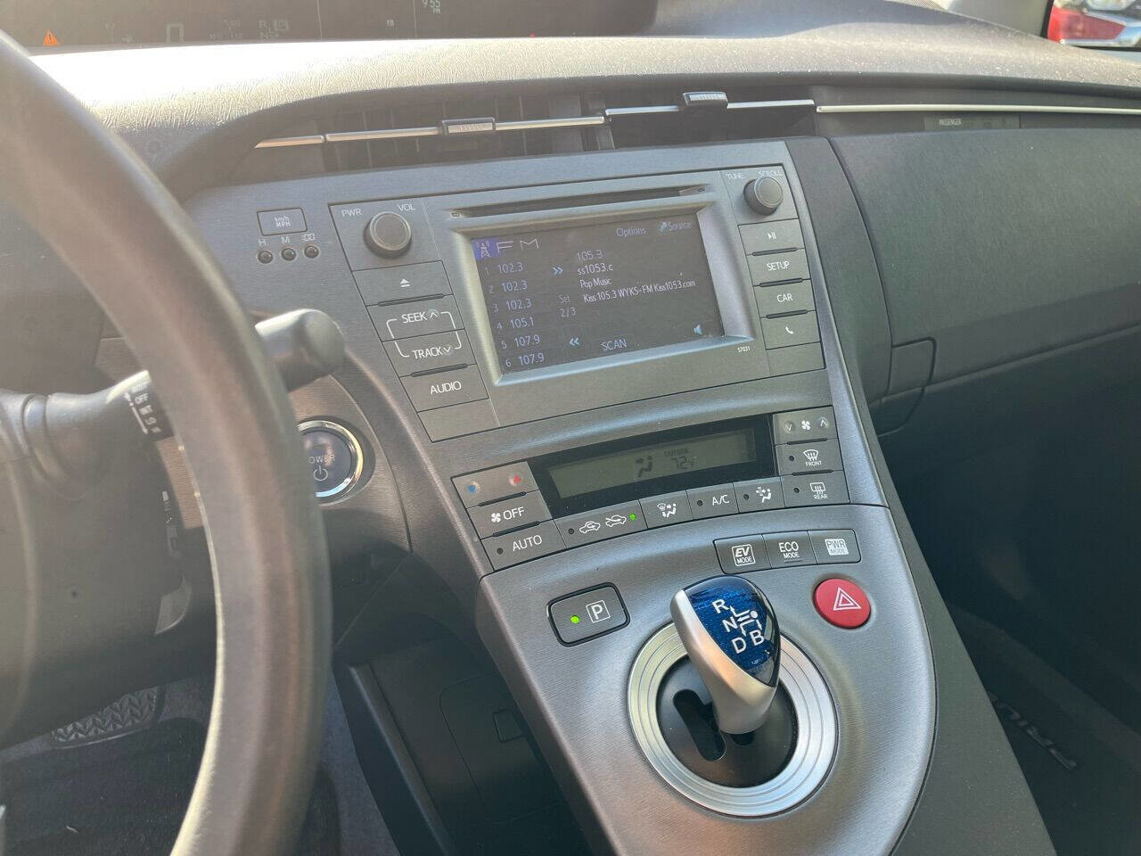 Used 2014 Toyota Prius Five image 14