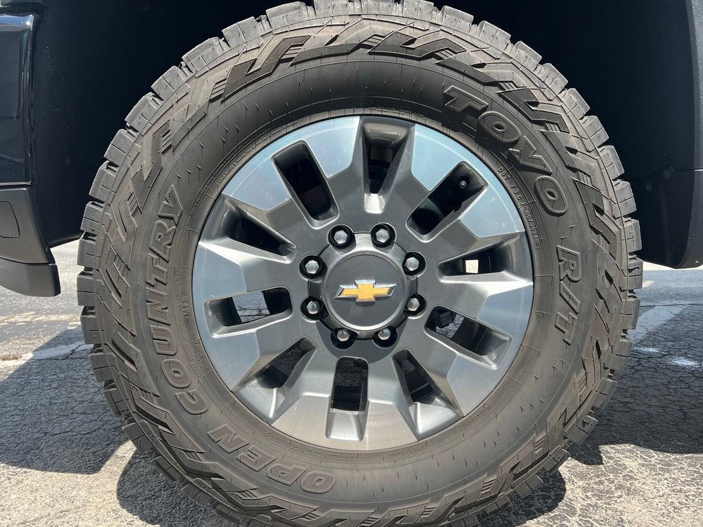 Used 2025 Chevrolet Silverado 2500 Custom w/ Custom Convenience Package AWD/4WD image 19