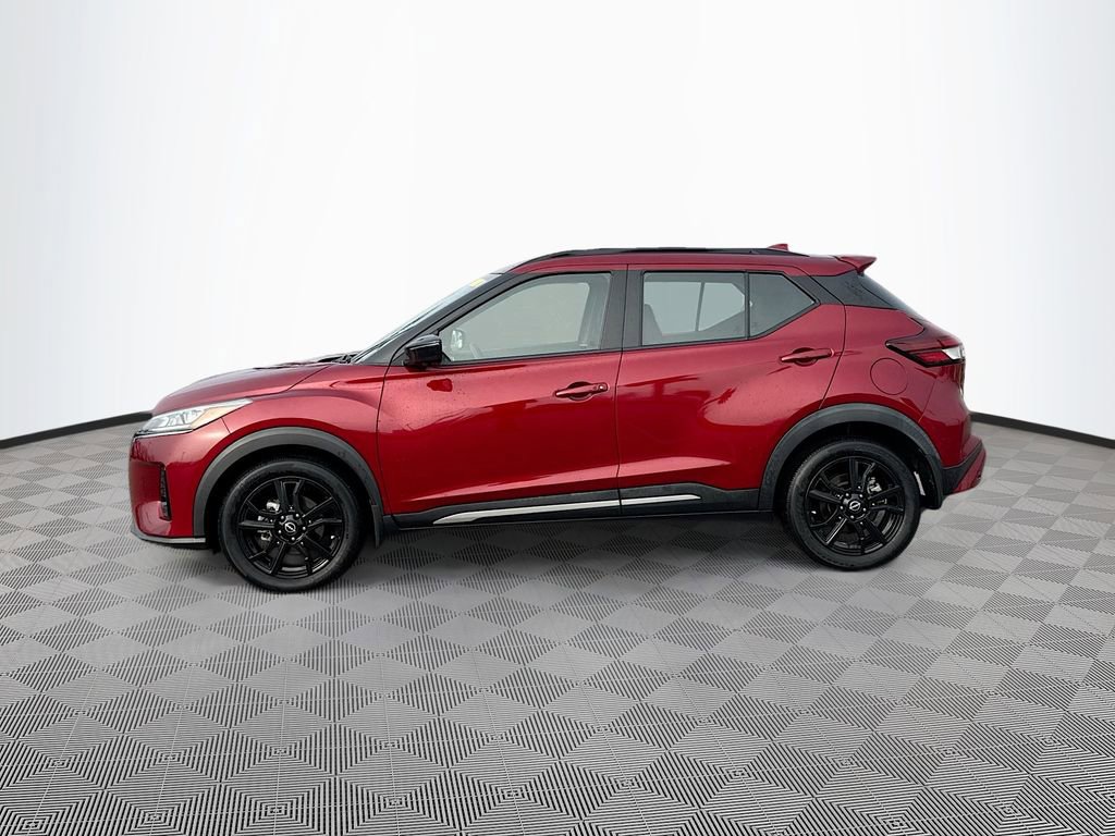 Used 2022 Nissan Kicks SR image 7