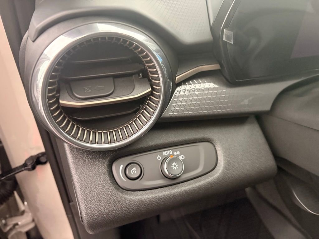 New 2026 Chevrolet Trax ACTIV image 19