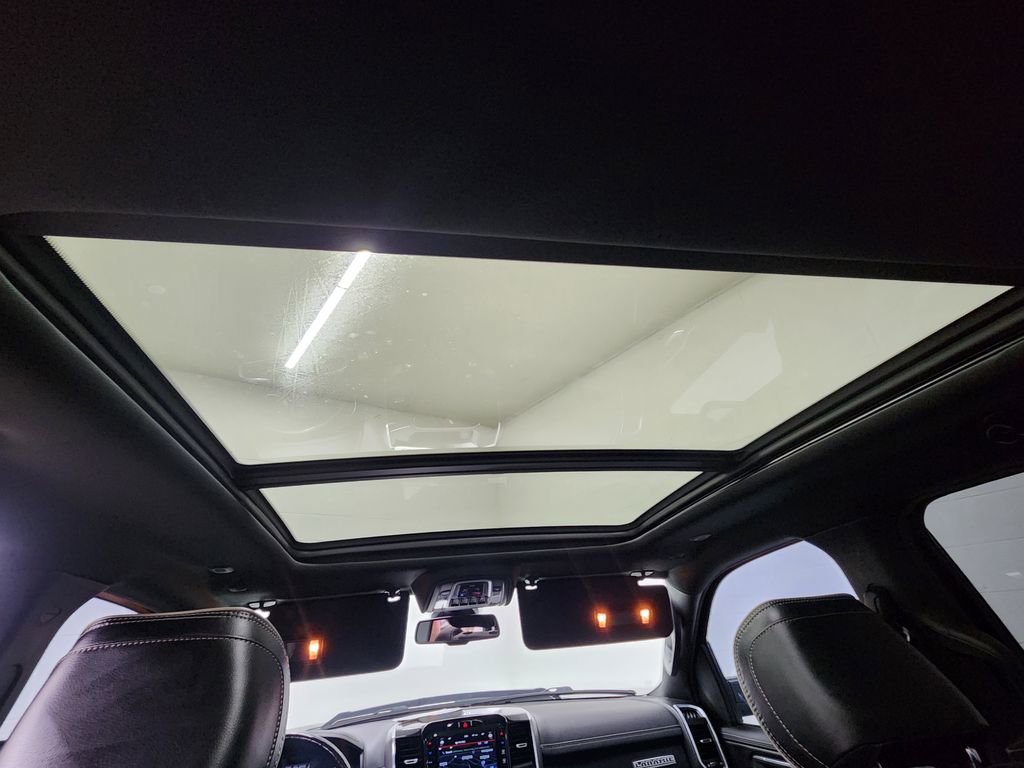 Used 2020 RAM 1500 Laramie w/ Sport Appearance Package image 27