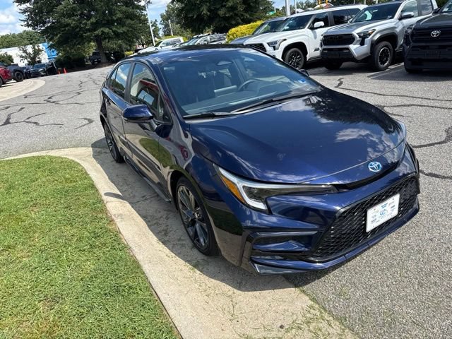 Used 2023 Toyota Corolla SE w/ Carpet Mat Package (TMS) FWD image 5