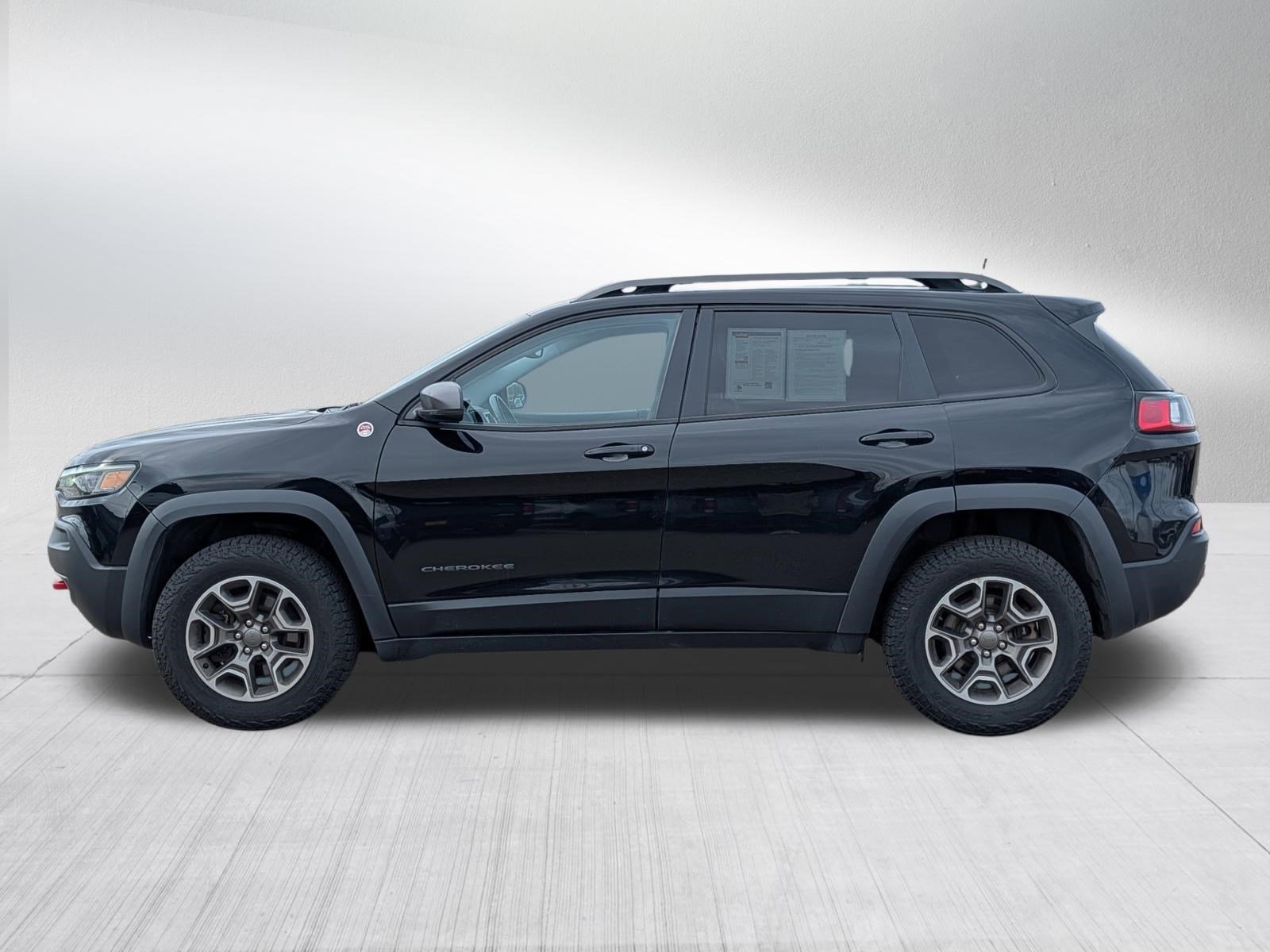 Used 2020 Jeep Cherokee Trailhawk w/ Comfort/Convenience Group image 4