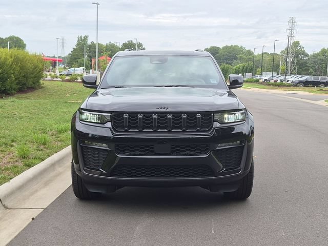 New 2026 Jeep Grand Cherokee Limited w/ Limited Altitude Package AWD/4WD image 16