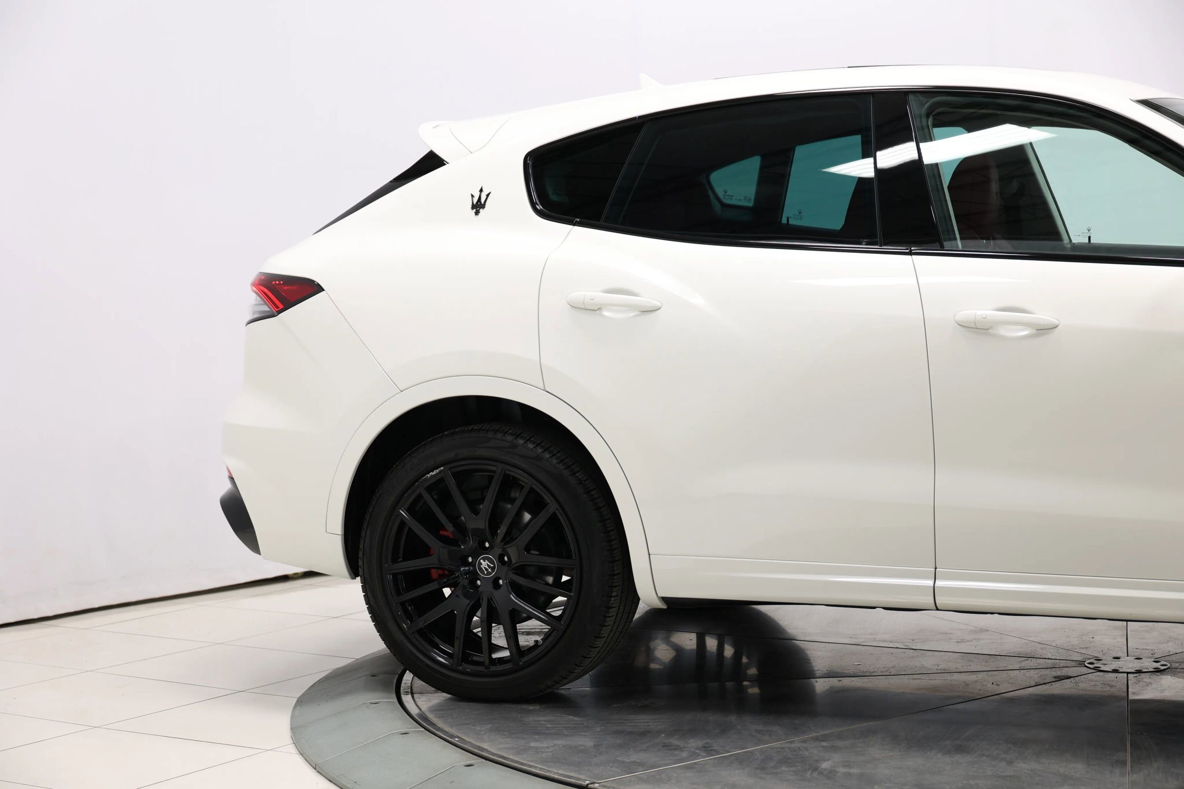 Used 2022 Maserati Levante Modena image 68