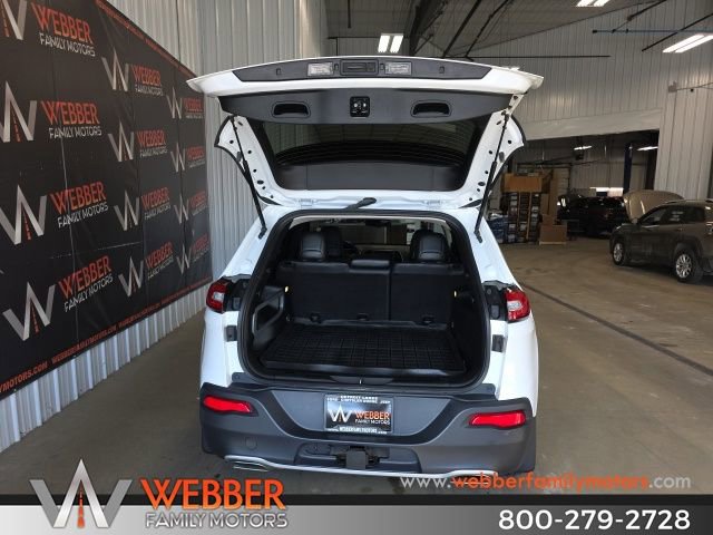 Used 2017 Jeep Cherokee Limited w/ Trailer Tow Group image 7