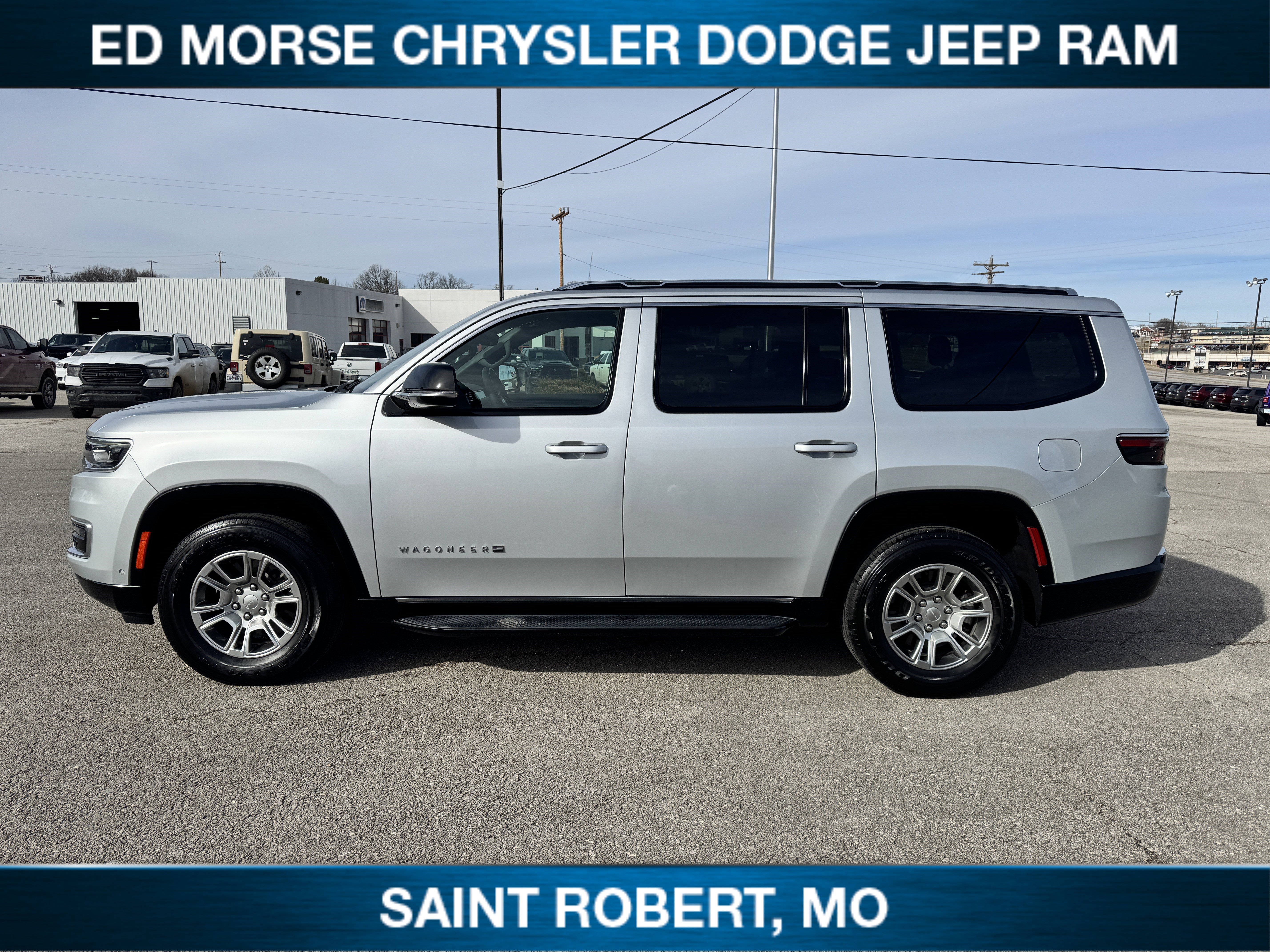 Used 2023 Jeep Wagoneer 4WD image 8