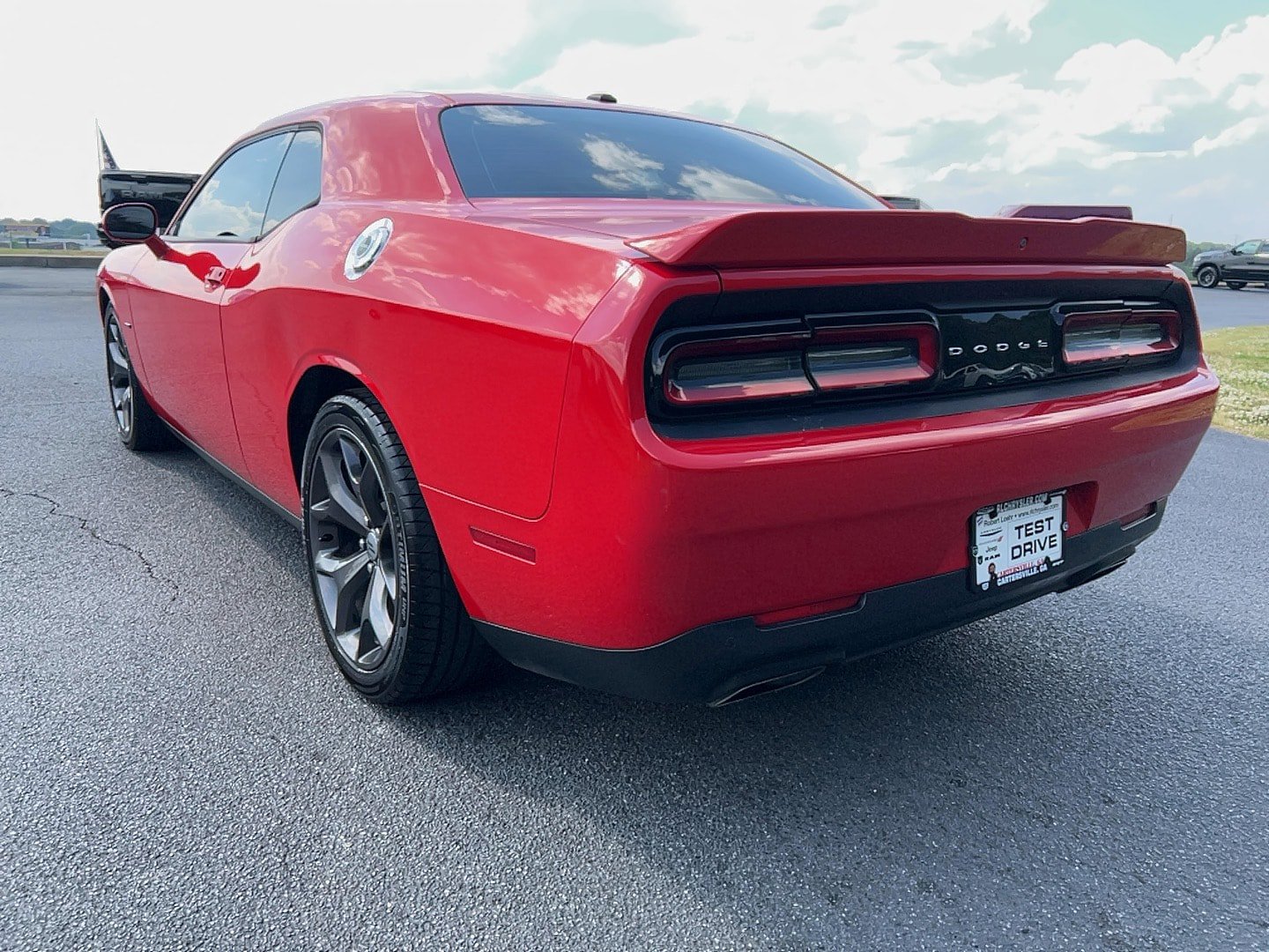 Used 2019 Dodge Challenger R/T w/ Driver Convenience Group RWD image 7