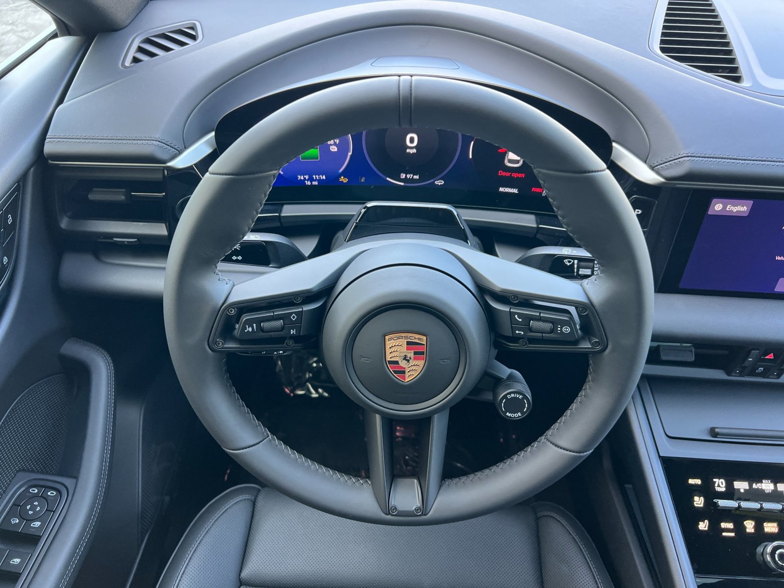 New 2026 Porsche Macan 4 Electric AWD/4WD image 16