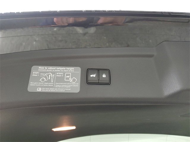 Used 2023 INFINITI QX50 Sensory image 7