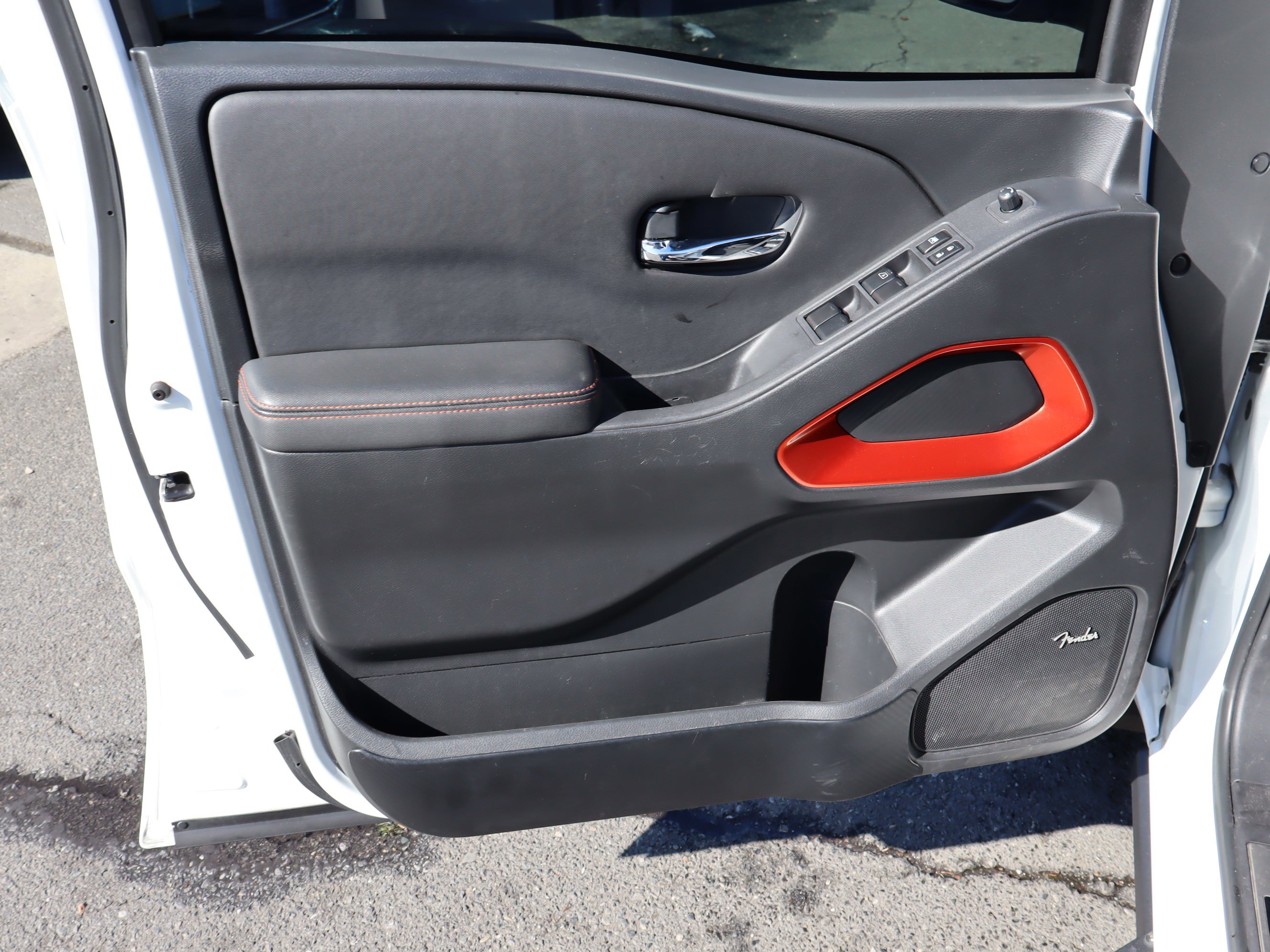 Used 2023 Nissan Frontier PRO-4X w/ Pro-4X Premium Package image 18