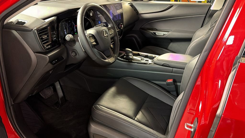 Used 2024 Lexus NX 450h+ 450h+ Luxury image 27