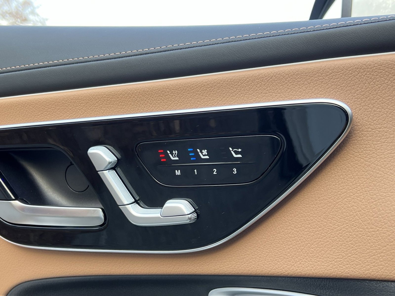 New 2026 Mercedes-Benz CLE 300 4MATIC Cabriolet image 33