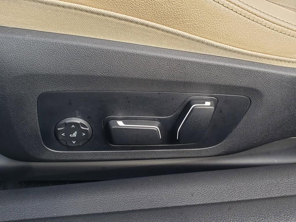 Certified 2025 BMW 440i xDrive Convertible w/ Premium Package image 16