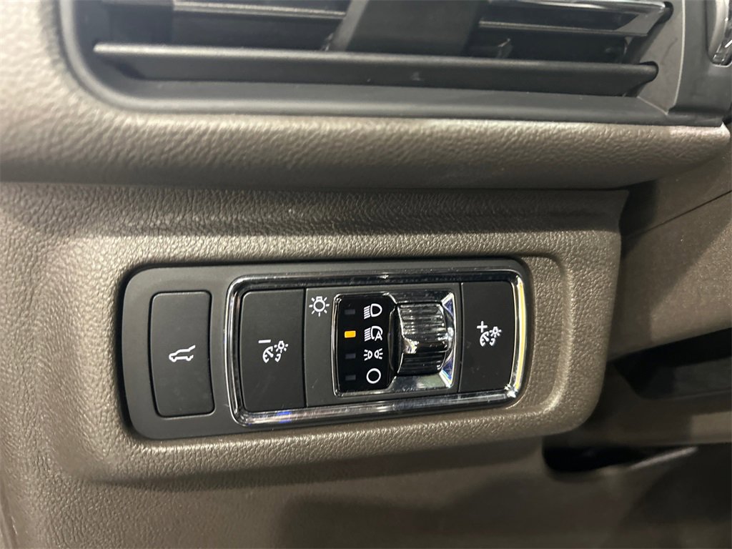 Certified 2022 Lincoln Corsair AWD w/ Premium Package image 21