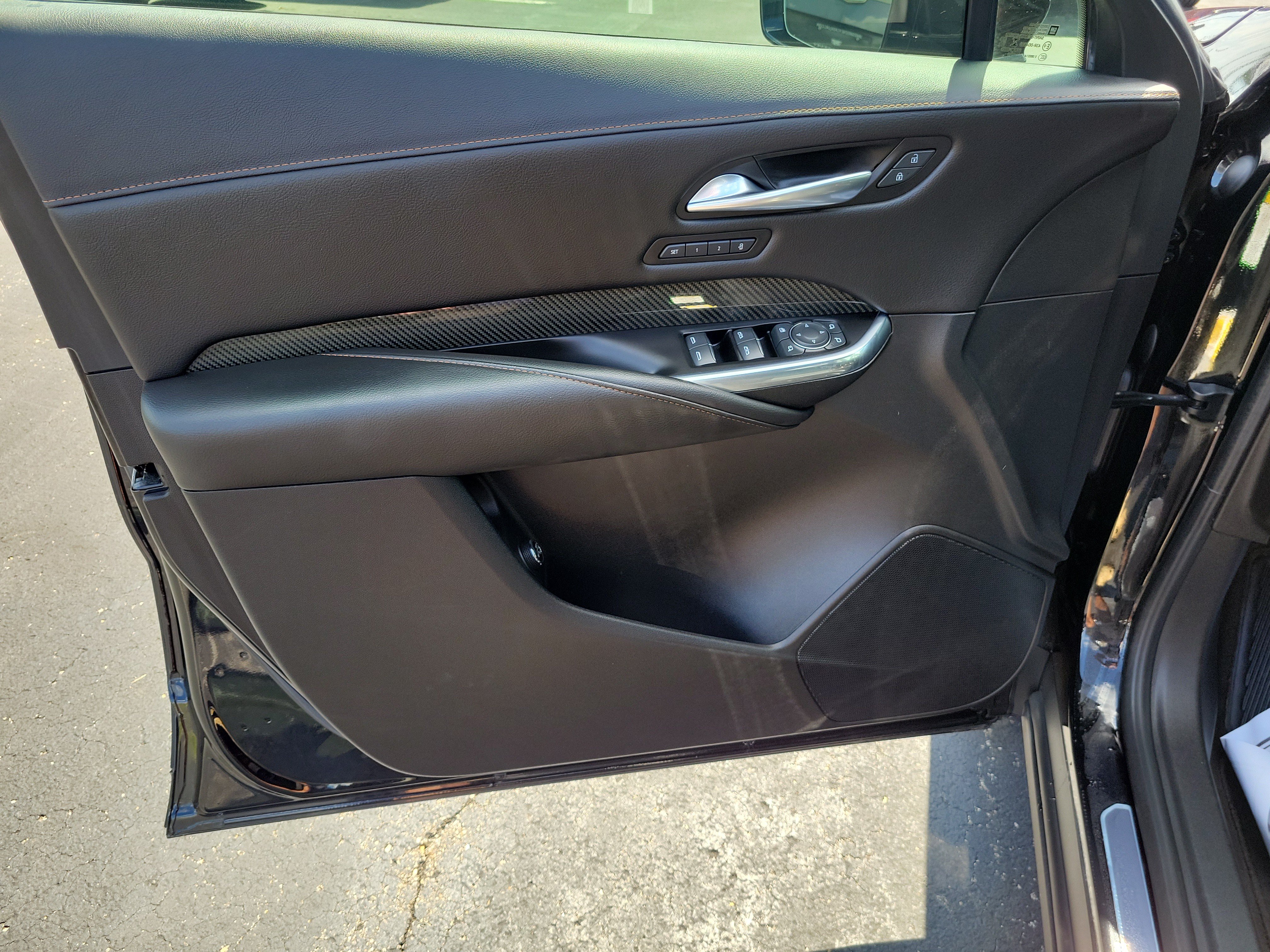 Used 2022 Cadillac XT4 Sport w/ LPO, ONYX Package AWD/4WD image 19