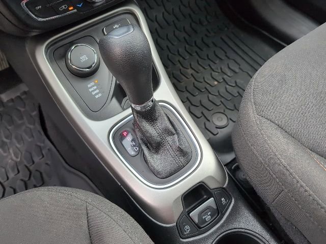 Used 2021 Jeep Compass Sport image 22