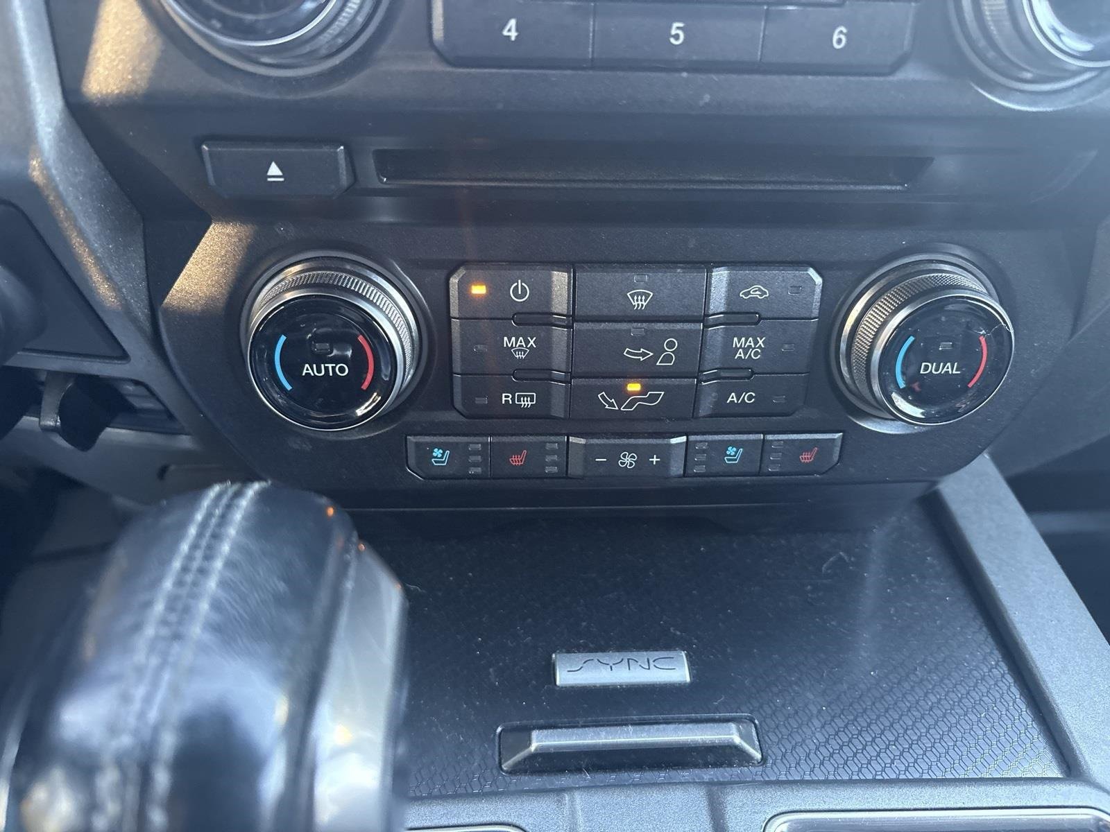 Used 2018 Ford F150 Raptor w/ Equipment Group 802A Luxury image 38