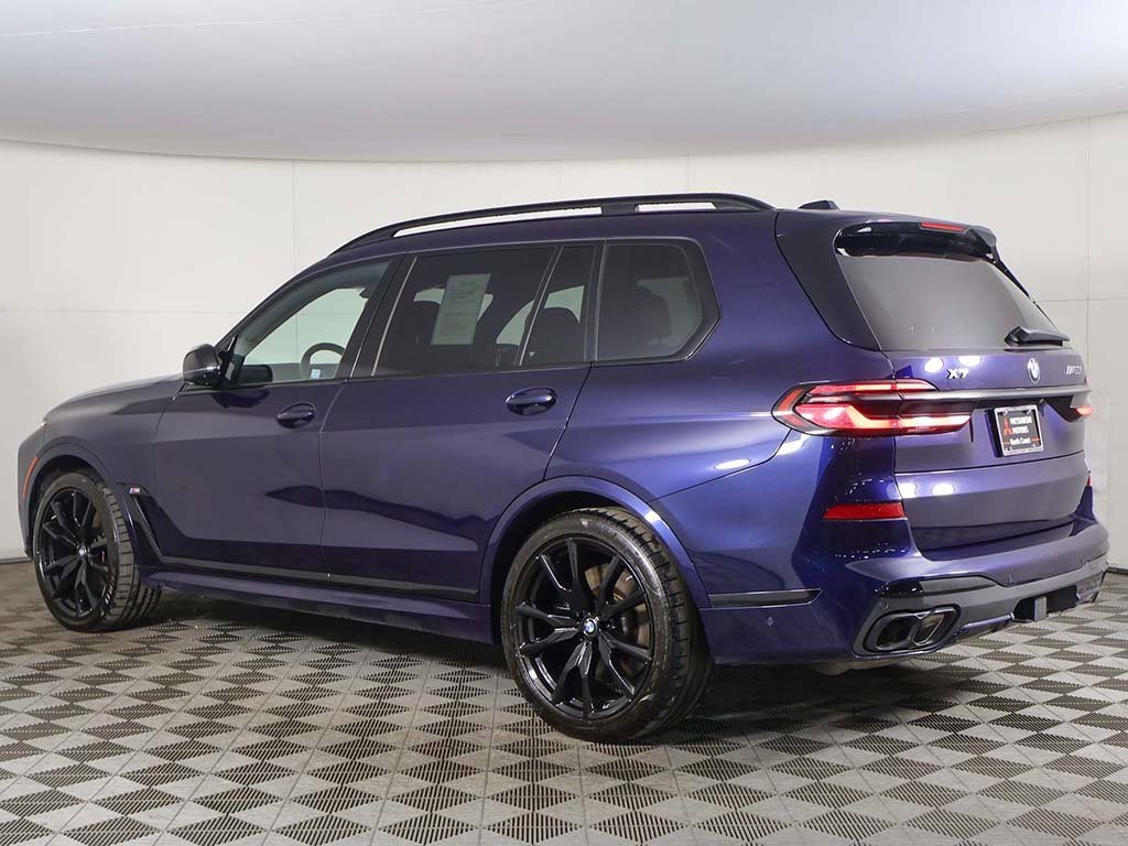 Used 2024 BMW X7 M60i image 12