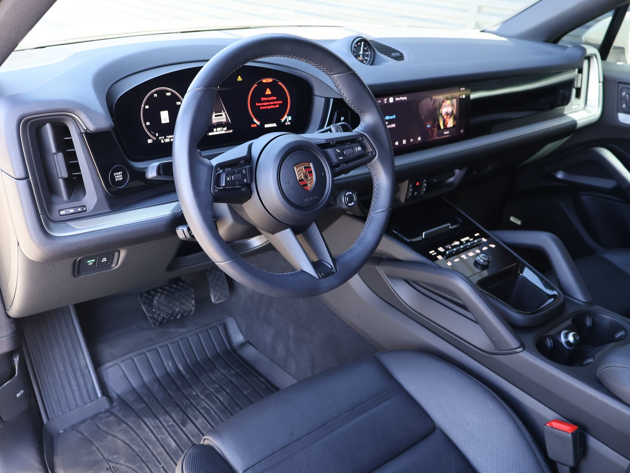 Certified 2026 Porsche Cayenne Coupe AWD/4WD image 4