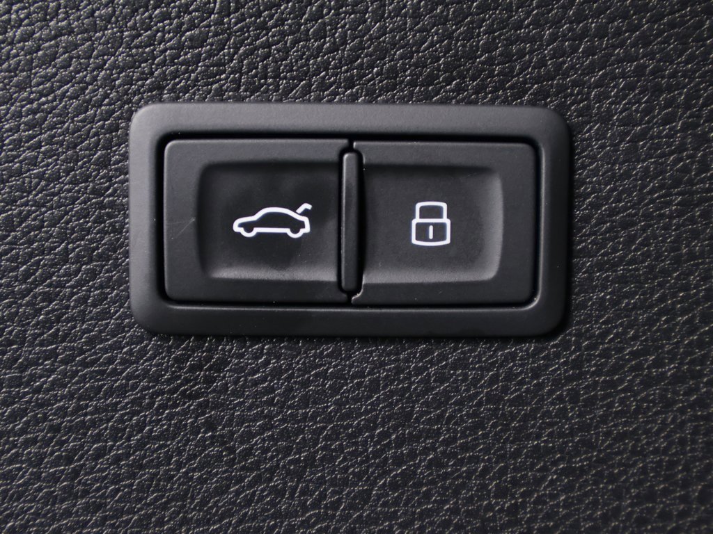 Used 2023 Audi SQ5 Prestige w/ Prestige Package image 20