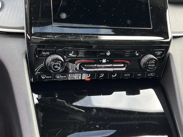 New 2025 Jeep Grand Cherokee 4WD image 25