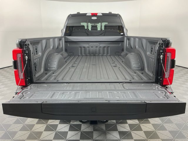 Certified 2026 Ford F450 Platinum w/ FX4 Off-Road Package AWD/4WD image 7