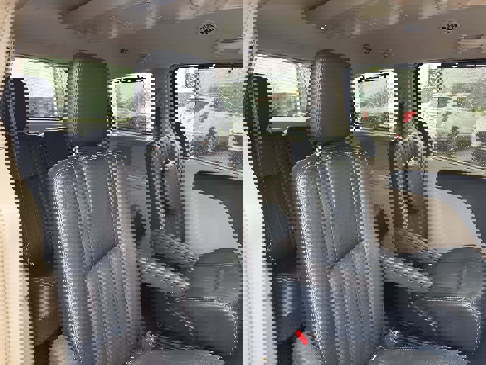 Used 2014 Chrysler Town & Country Touring FWD image 23