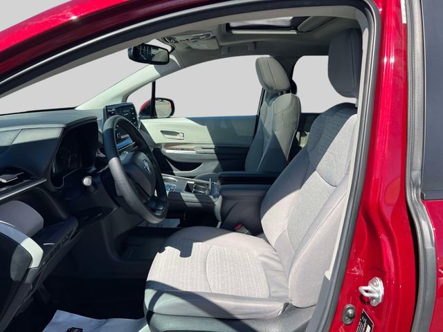 Certified 2024 Toyota Sienna LE w/ LE Plus Package image 16