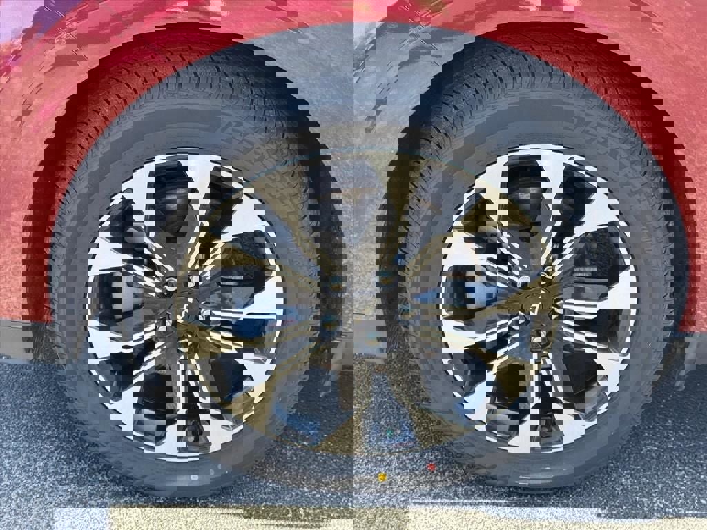 Used 2024 Kia Carnival EX image 14