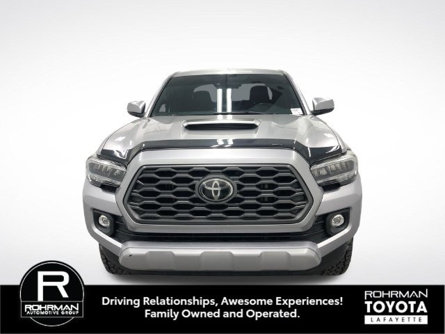 Used 2020 Toyota Tacoma TRD Sport w/ TRD Premium Sport Package AWD/4WD image 11