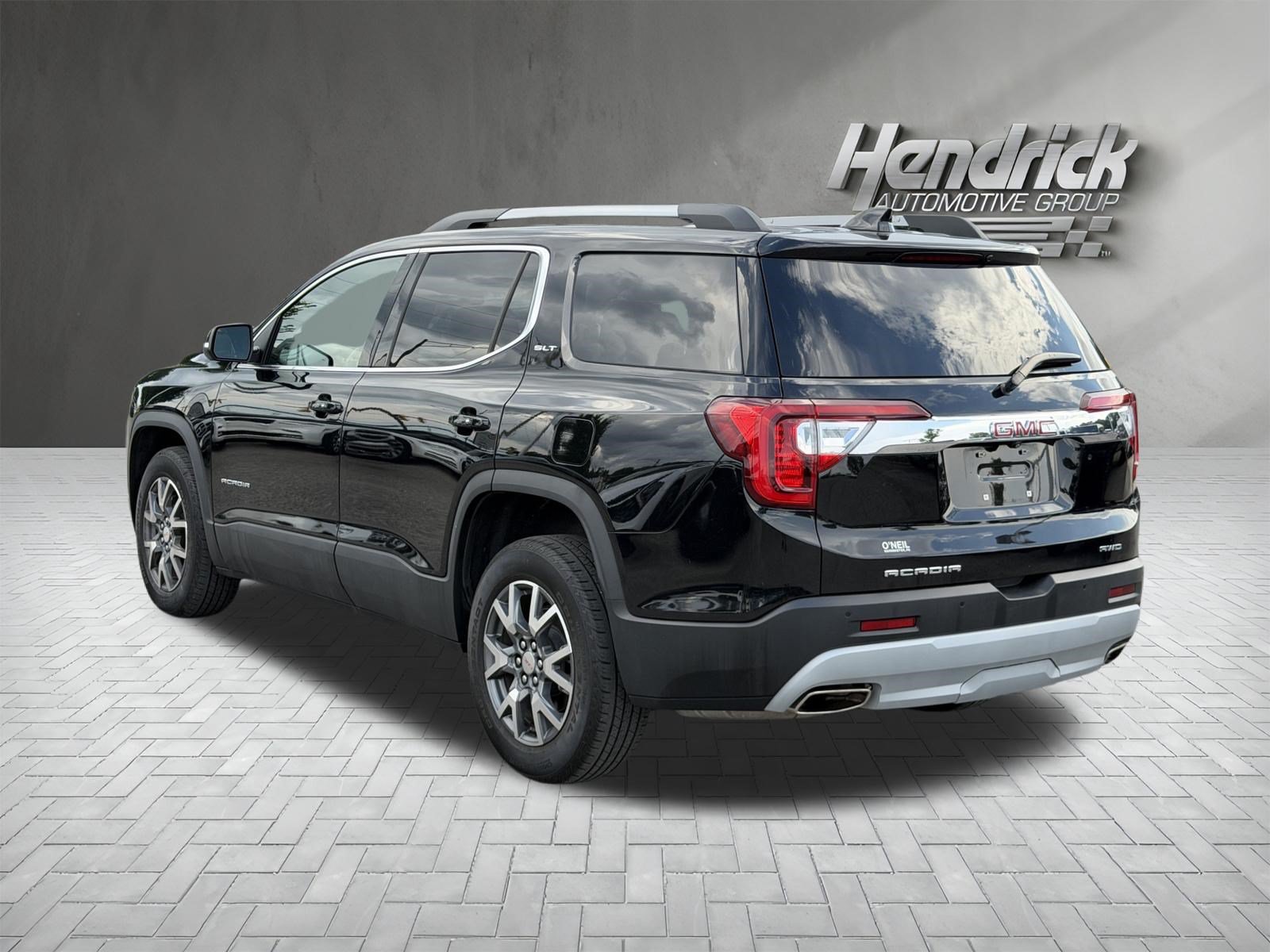 Used 2023 GMC Acadia SLT w/ Technology Package AWD/4WD image 7