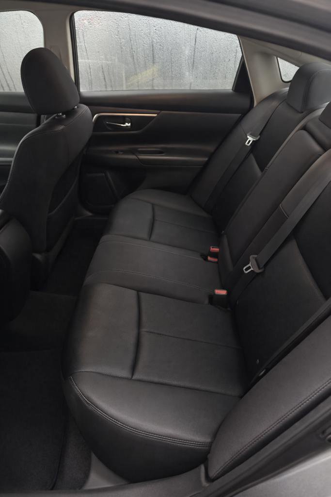 Used 2017 Nissan Altima 2.5 SR w/ Midnight Edition Package image 6